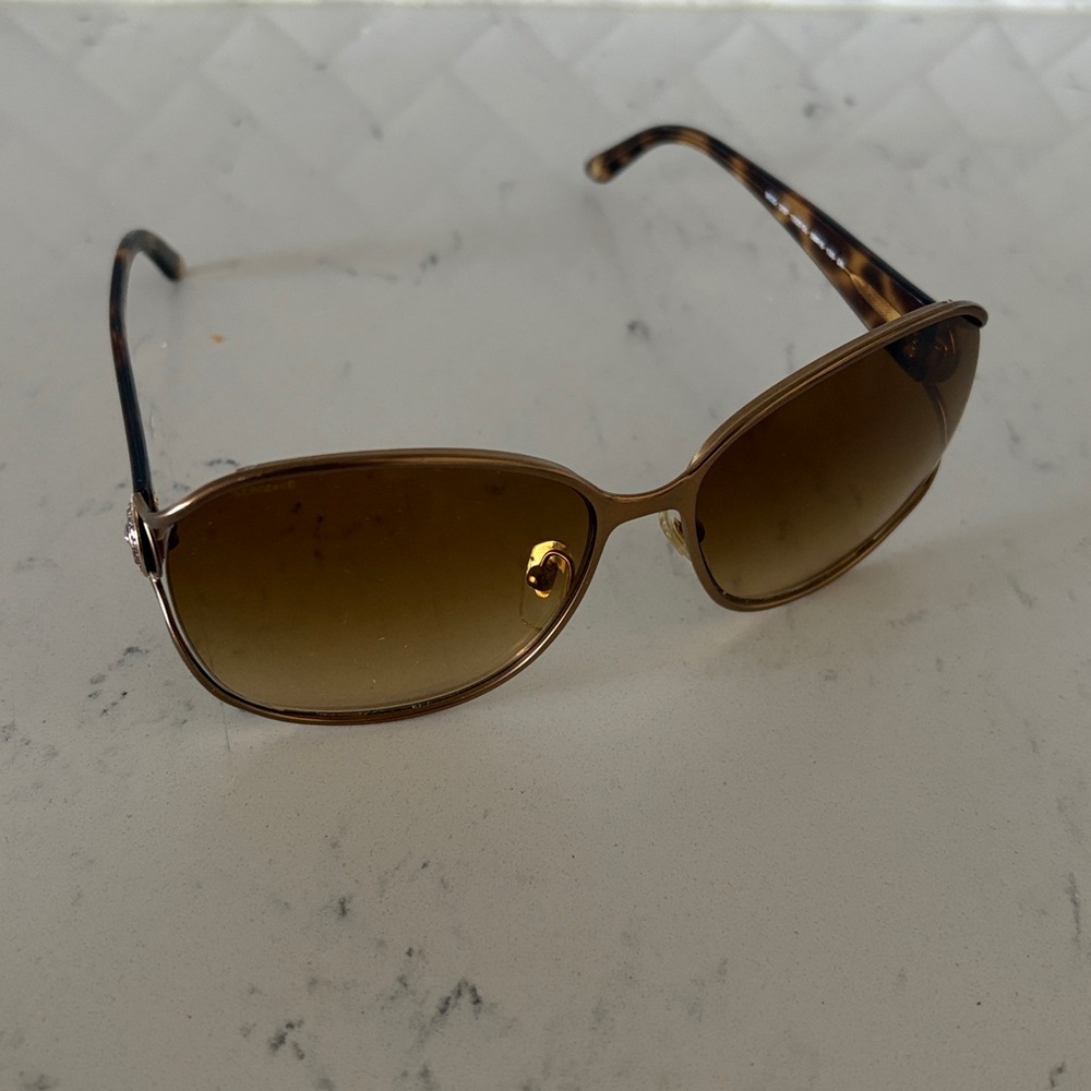 Versace Women's Sunglasses model 2137 - Picture 3 of 7